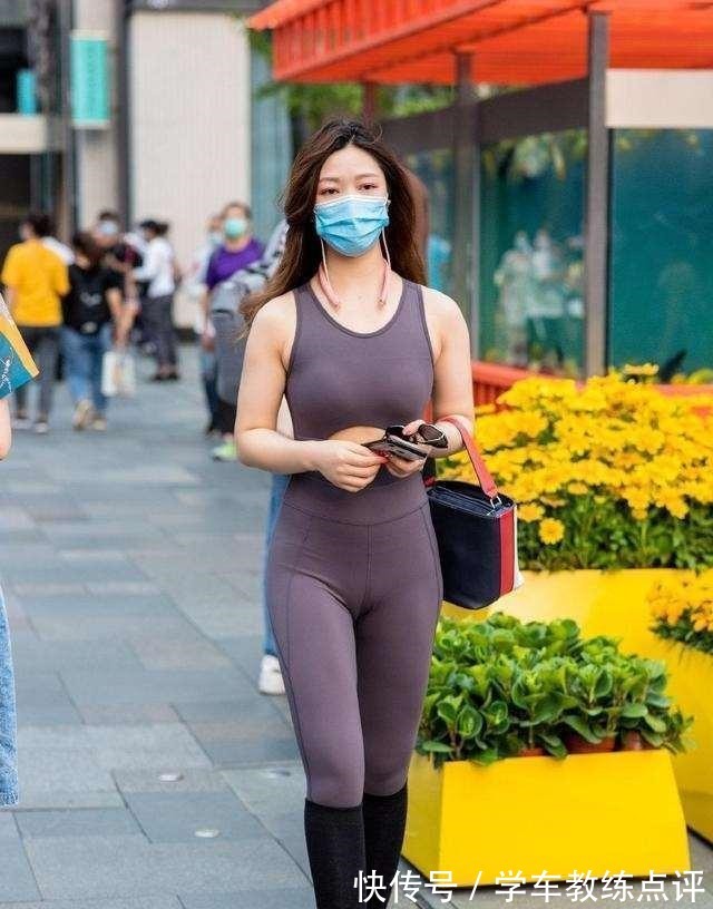 泡泡袖 终于可以把心爱打底裤穿出街了,休闲还减龄,特别好看!