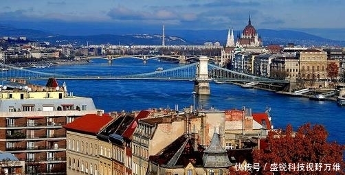 成功|1945年惨烈的“布达佩斯围城战”,仅7000名德军成功逃生