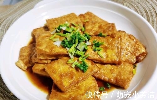 豆腐|“煎豆腐”时,直接下油锅可不行!多加这一步,豆腐不碎也不粘锅