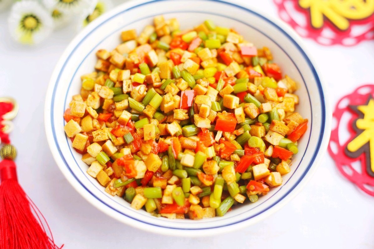 这道菜|香干搭配蒜薹，随手一炒就是一道下饭菜，大人孩子都爱吃