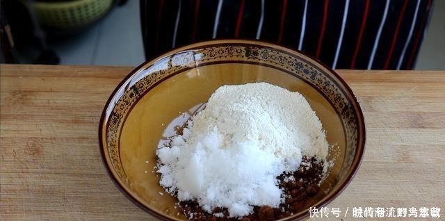 教你正宗的炸油糕做法,最详细炸油糕配方,外酥里软,比买的好吃