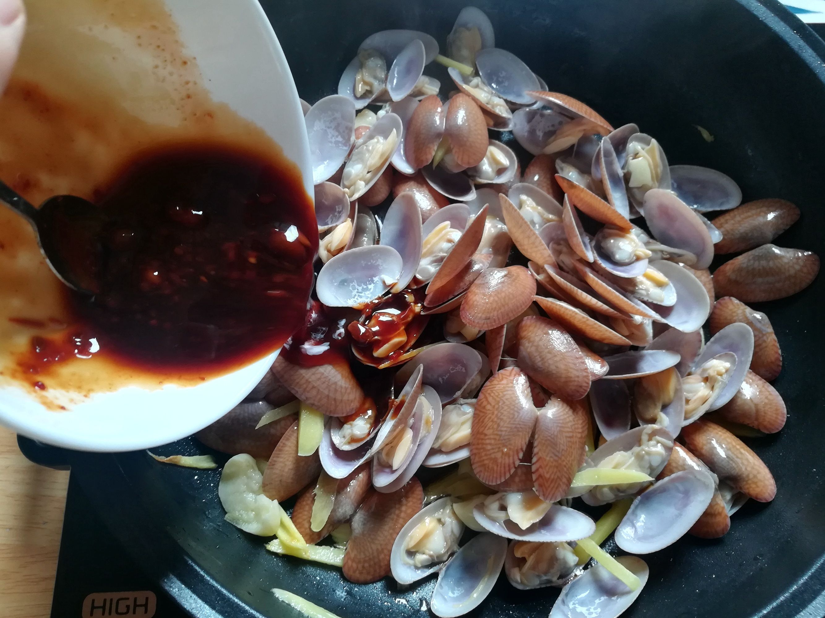 小米椒|秋天，吃鱼吃虾不如吃它，营养又鲜美，8元1斤，家家户户吃得起