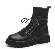 靴筒|最近一种穿法火了,叫“裤子塞进靴筒里”,保暖显瘦,时髦精都爱