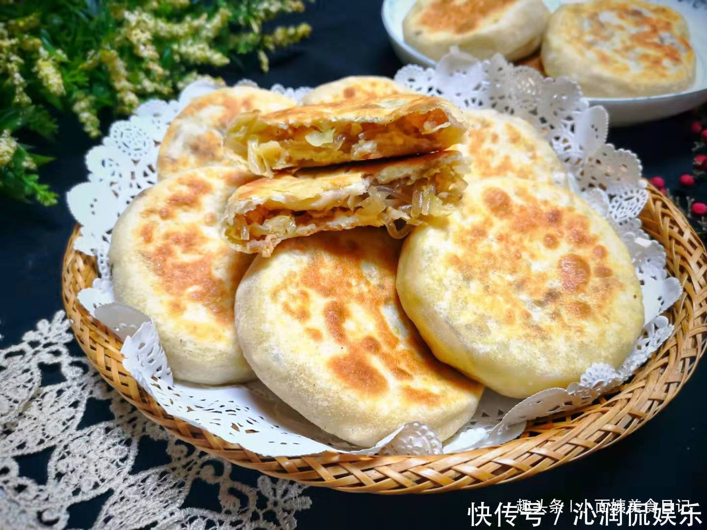 猪油|冬季，我家最爱这馅饼，又薄又软，一口气吃了四个还觉得不过瘾！