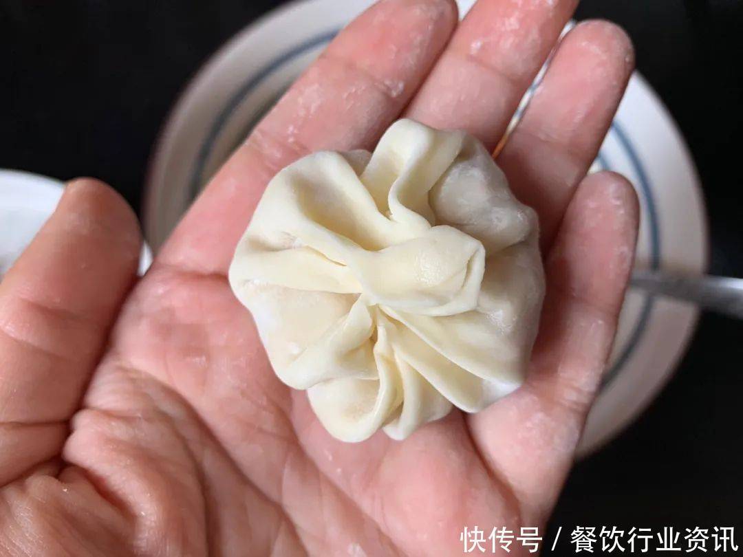 懒人最爱的开工早餐,不用和面不用擀,10分钟搞定零失败!