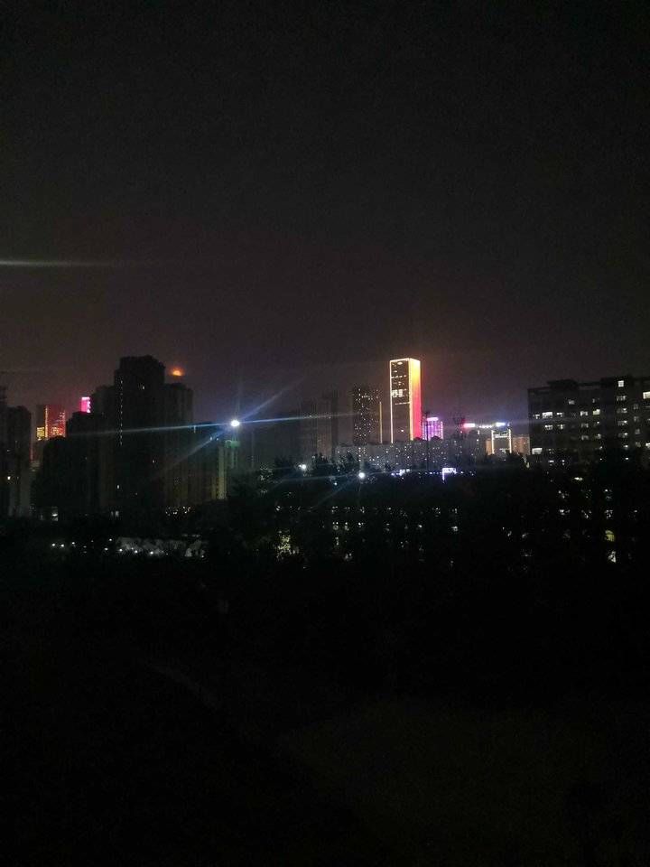 星天|济南的夏日之夜很精彩