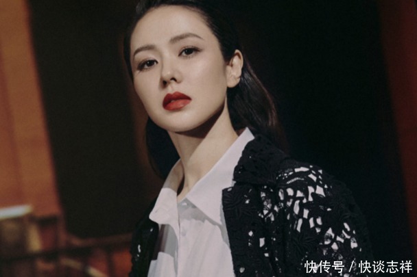 鼻尖抬高,鼻翼惊现疤痕,号称天然美女代名词的她,也翻车了?