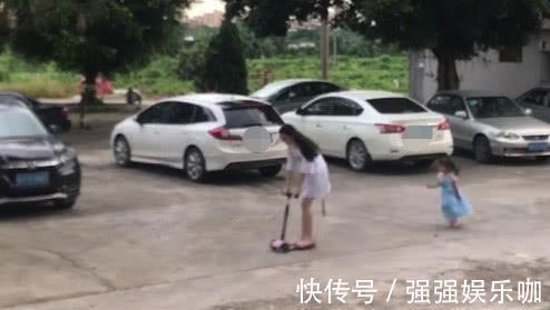 滑板车|“皮得很小姨”抢娃滑板车火了,网友:娃好可爱,好想抱抱她小姨