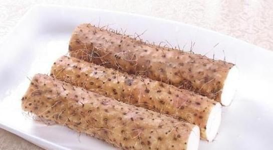 胃部有疾长寿难，生活中尽量少吃6类食物，尤其前2个，养胃保健康