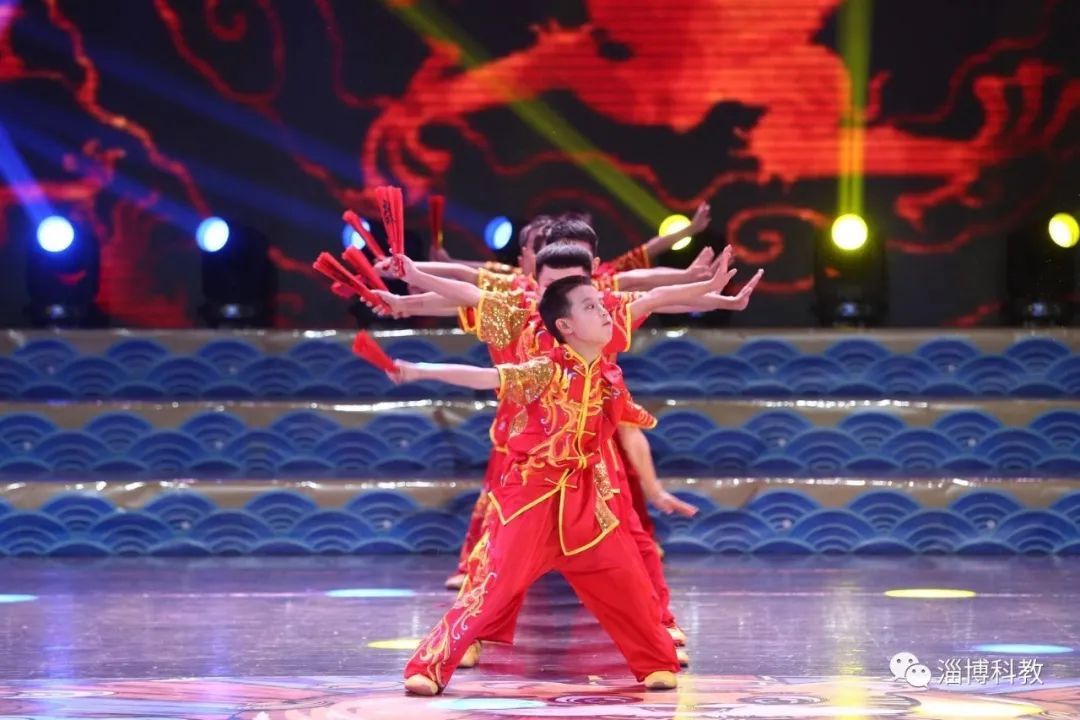 大幕拉開！2022跨年盛典開啟錄制！一起為孩子們加油！