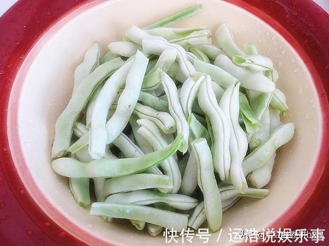 大架|夏天,午餐我常做它,一盘就够了,鲜香低卡,营养又顶饱