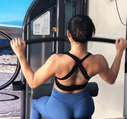 大长腿|身高170的她，配上102斤的完美体重，一双大长腿与蜜桃臀美丽诱人