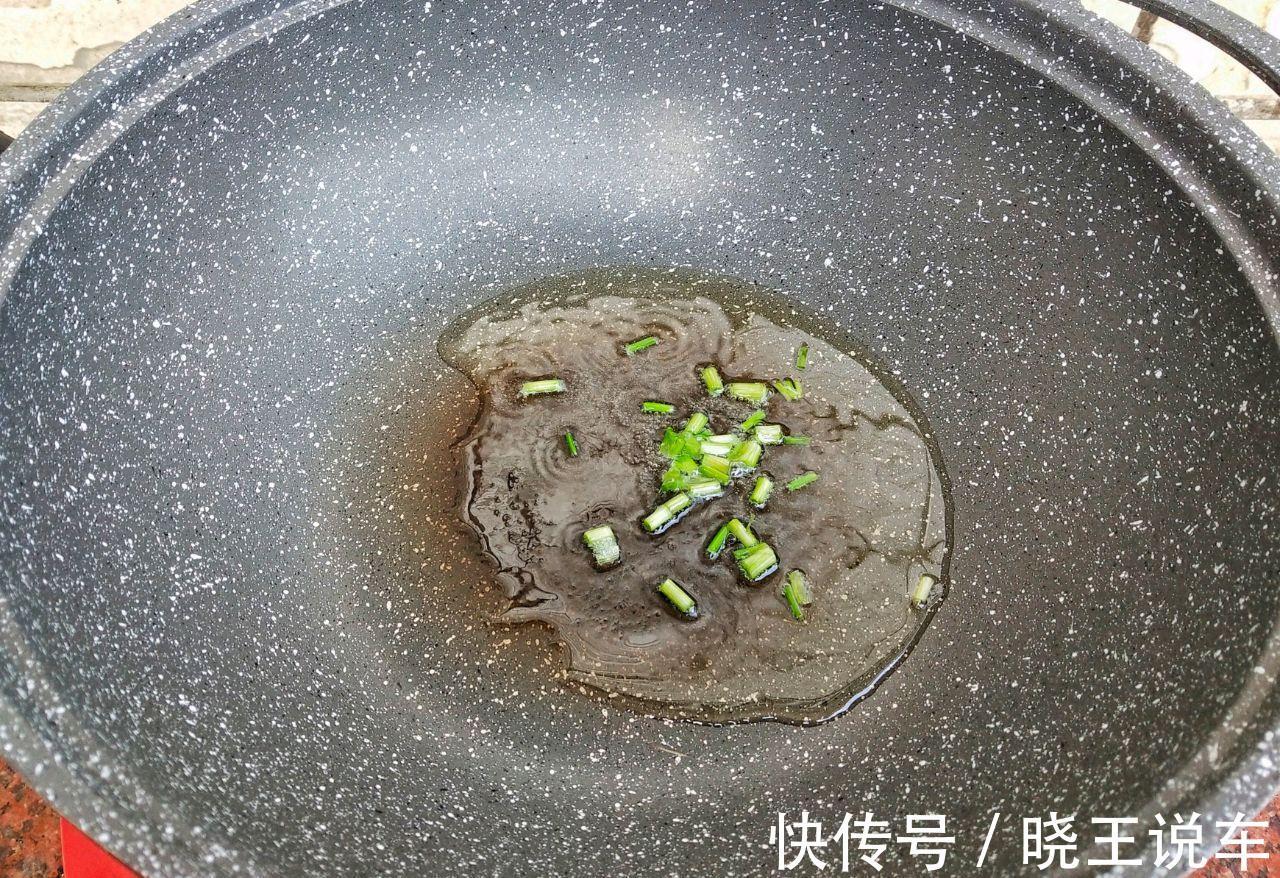 口蘑此做法太鲜美了,爽滑细嫩,给肉都不换,超下饭