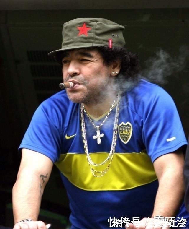 酗酒|马拉多纳抢救时间仅12分钟，但背后却是23年的吸毒、酗酒和重病史