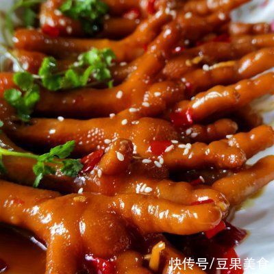  五步搞定红烧鸡爪，色香味俱全，健康美味都可以当零食吃