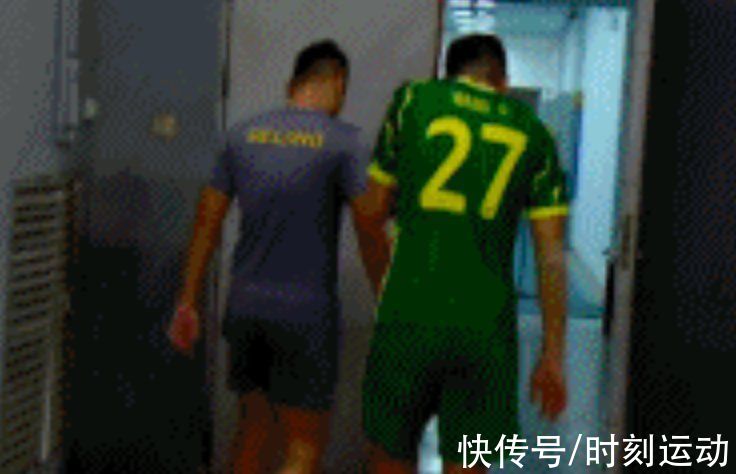 王剛|凌晨1點(diǎn)，國(guó)足離隊(duì)第1人出爐，李鐵愛將王剛骨折報(bào)銷無(wú)緣決戰(zhàn)日本