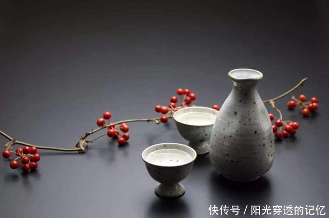 “適量飲酒”和“滴酒不沾”,哪種人容易長(zhǎng)壽不妨一看