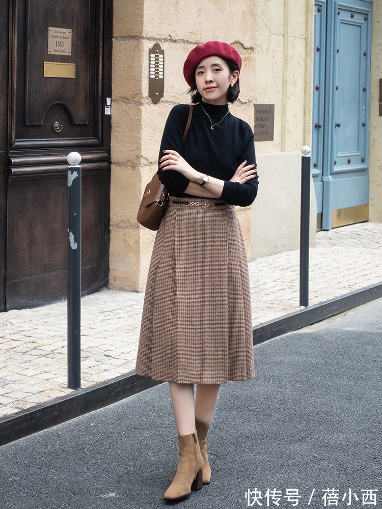 百褶半身裙|奔三奔四的女性少穿牛仔裤,试试这几条半身裙,高级优雅还显腿长