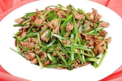 美食推荐：韭菜炒鸡胗，银耳西芹，蒜蓉孜然烤香菇，嫩滑鱼片的做法