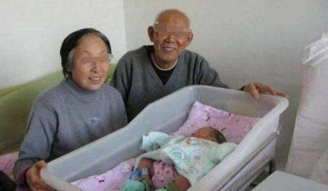 子女|“弟弟我养,那我儿子谁养”,大女儿绝望质问,却被父母无情嘲讽