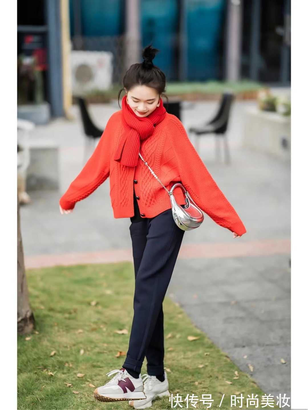 运动裤|这才是“新年”该有的穿搭,红红火火又洋气,照穿美成了焦点