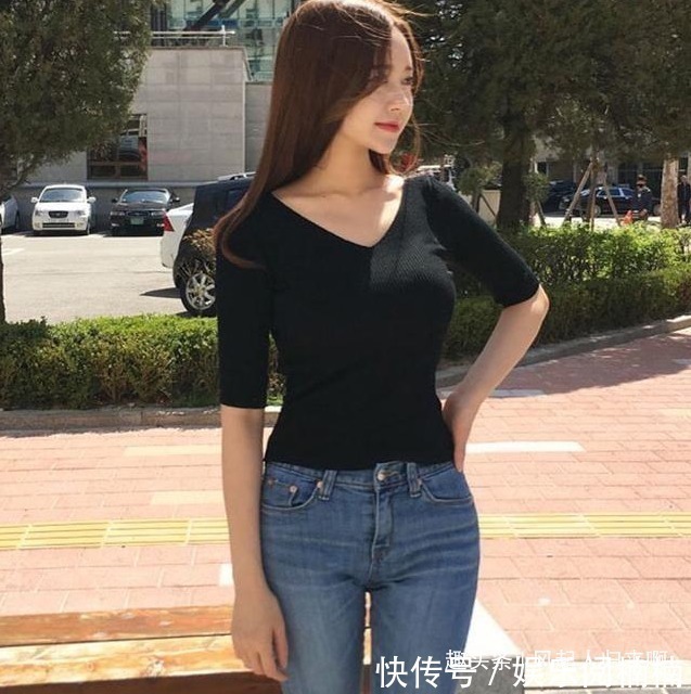 布料 牛仔裤充满女神气质,彰显温暖靓丽的着装