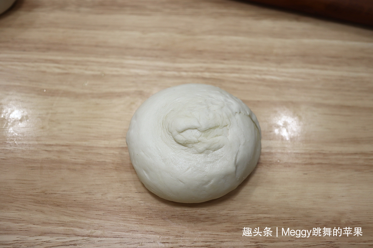 中筋面粉|3种口味的家常饼,外皮酥香柔软多层,切一刀卷一卷就这么简单
