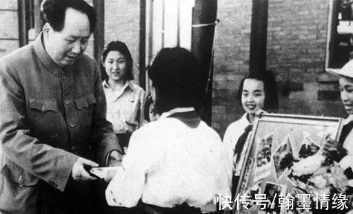 南柯太守传#毛泽东行草书法《满江红》雄壮奇美，再现一代雄风