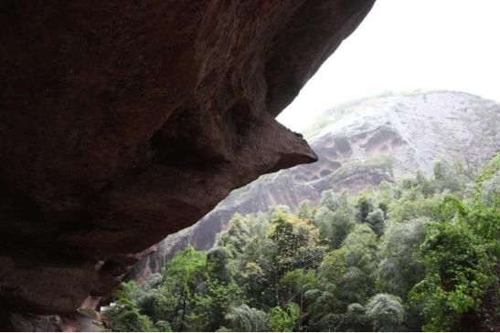 早白垩世|距今为7000万年的丹霞地貌奇观，有着全国独一无二的登山之道