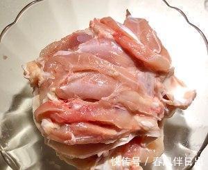 家常鸡肉菜谱,小炒鸡腿肉,又麻又辣的鸡腿肉,美味下饭,吃不够