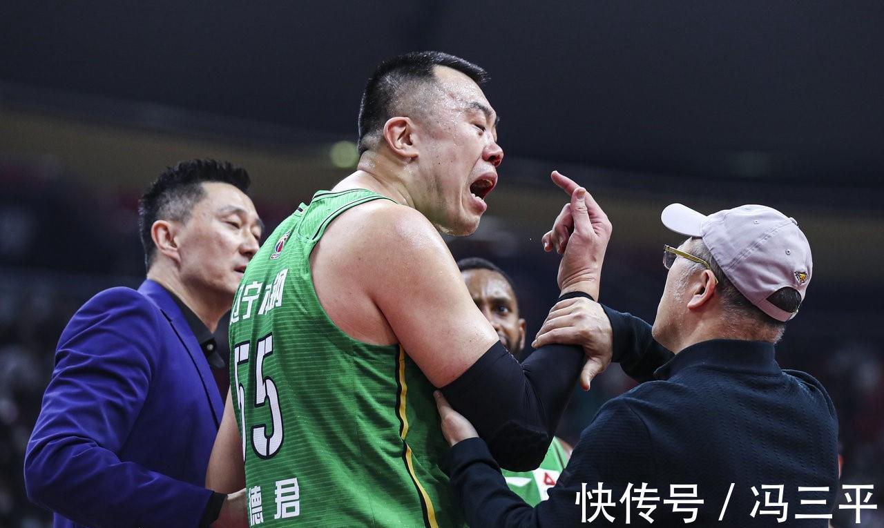 沈阳|大反转!沈阳“承办CBA”有变,韩德君太冲动,杨鸣或丢主场优势