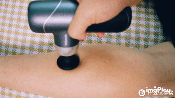 筋膜枪|Q妈爱种草 篇二十四：百元价位的筋膜枪能用吗~健身小白的筋膜枪初体验