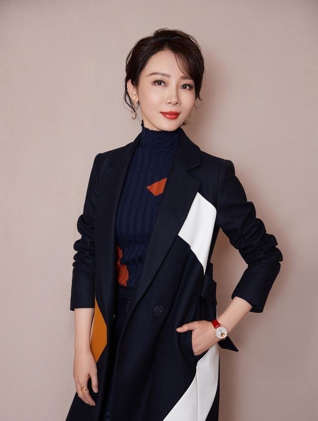 小编建议 女人手表戴左手好,还是右手好别再戴错被人笑话,多了解不吃亏