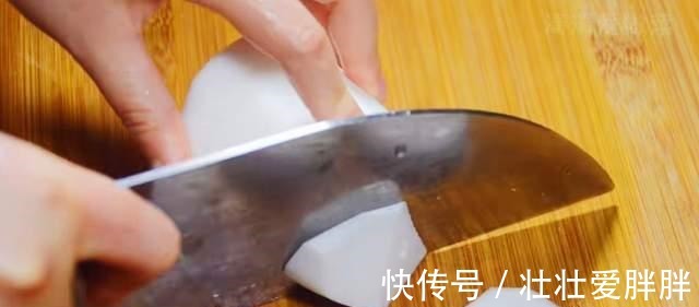 冬天白萝卜要多吃，教你一个好吃做法，加1斤五花肉，不腻又下饭！