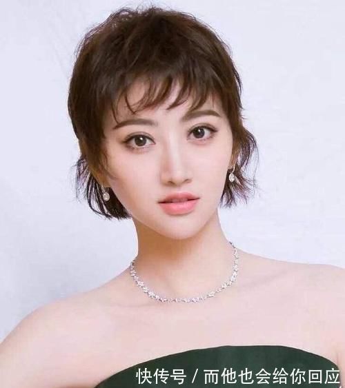 女生|发型师透露：女生这3种发型留久了，发际线会易上移，赶紧换了吧