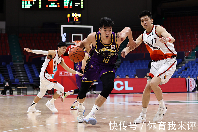 篮板|15+14+2!206CM内线高塔重新蜕变,马布里仍需调整,避免蓝领化
