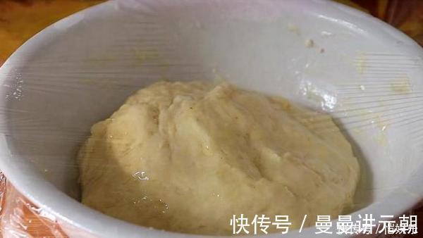 想吃油条不用买,1碗面粉2个鸡蛋,金黄酥脆又健康,超简单