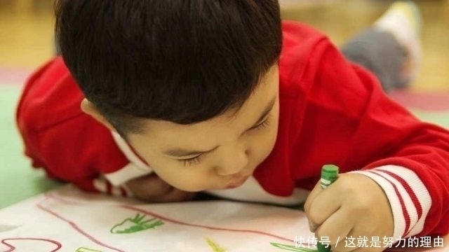 父母|孩子3岁前,出现这几种行为,是智力发育的表现,家长要下点功夫