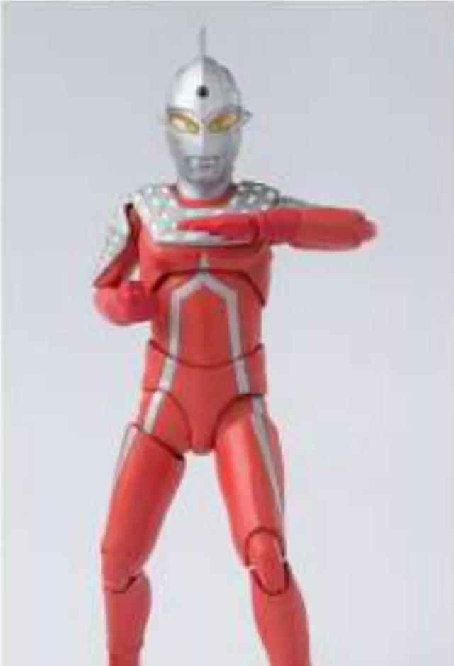 怪兽|奥特曼的IP衍生生意：一年为万代创收86亿日元