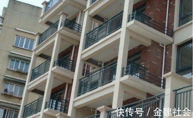 改造|售楼经理说漏嘴:这种阳台的房子万万不能买,好多人才买完就后悔