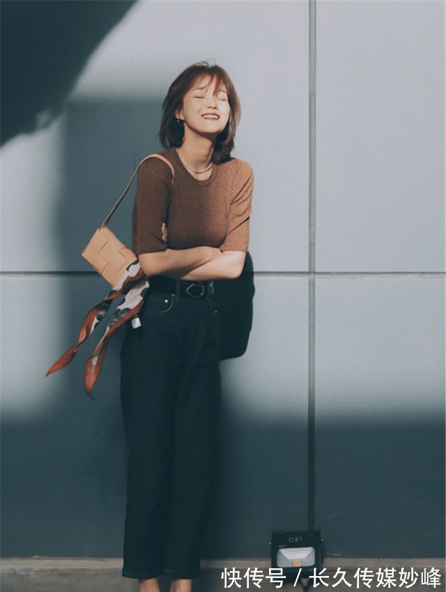 直筒|今夏火了一款直筒“烟管裤”,高级感不输西装裤,比阔腿裤还香!