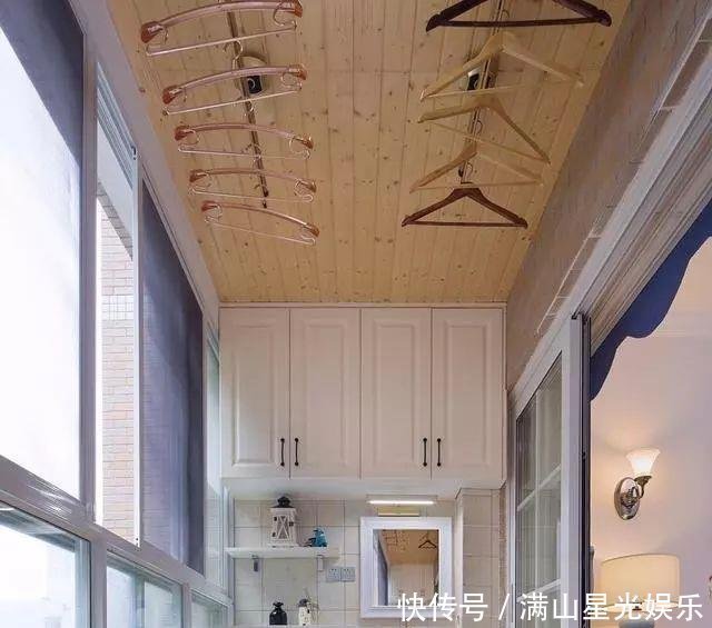 同样是一个阳台,别人家的阳台这样装,真是漂亮又实用