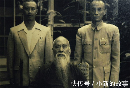 诗词!他喝醉题“不可随处小便”,醒来改变了字的排序,现今成警示名言