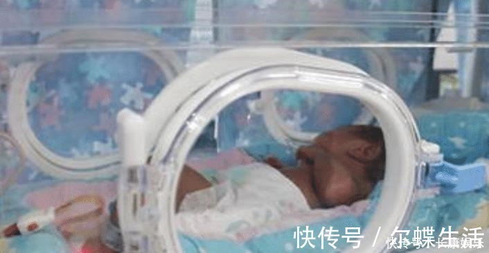 多胞胎|孕妇怀孕3个月,肚子大到行动不便,孕检后一家人很纠结