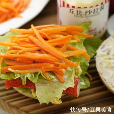 蟹柳|#丘比三明治#蟹柳滑蛋时蔬汉堡