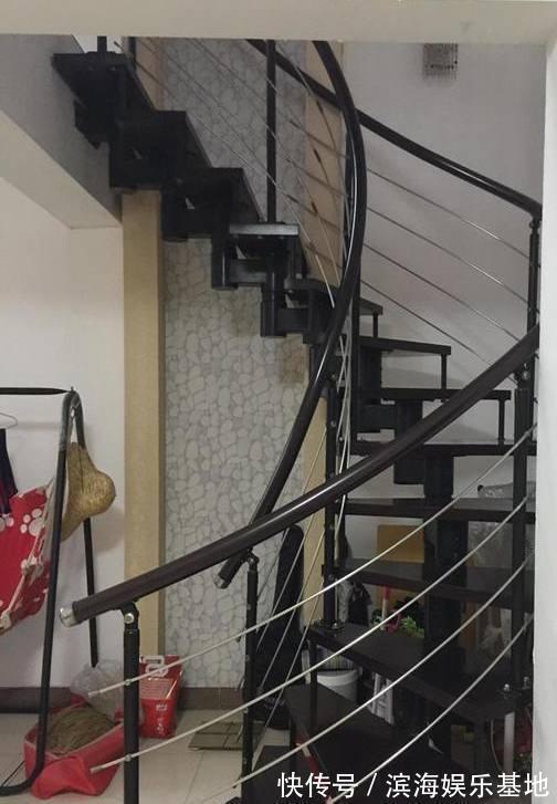 阁楼|贪便宜买了一套小复式楼,住了一年多,现在肠子都悔青了