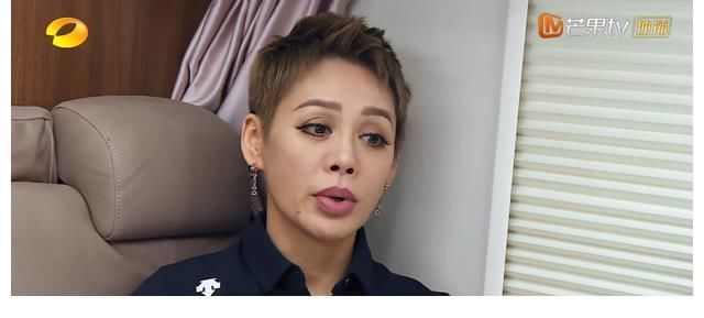 寧靜拉踩往季嘉賓?致趙麗穎楊冪粉開撕,《中餐廳》首播輸了口碑