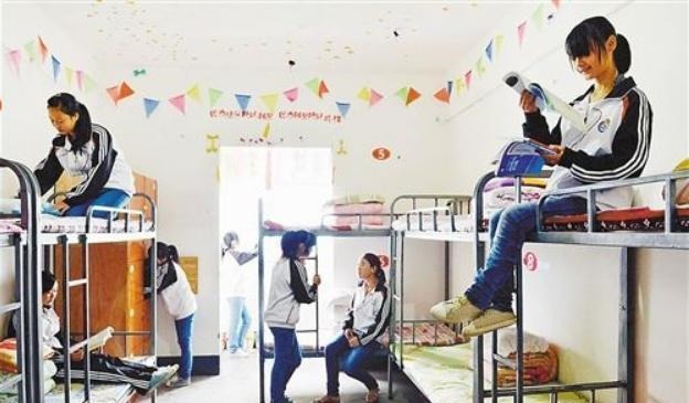 寄宿制|“再苦也不会让孩子住校”,白岩松谈寄宿制伤害,背后原因很现实