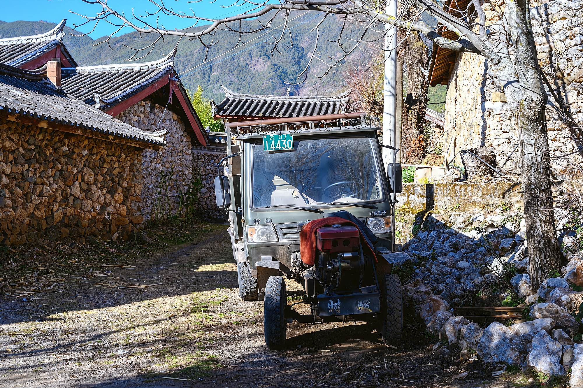 玉龙雪山脚下有个古村，被誉为“玉龙山下第一村”