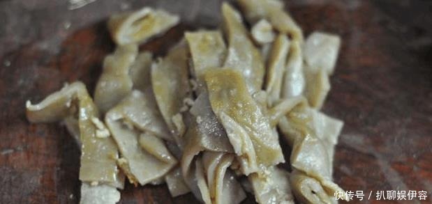 a971|头一回去男朋友老家, 他奶奶做了小吃, 停不下嘴